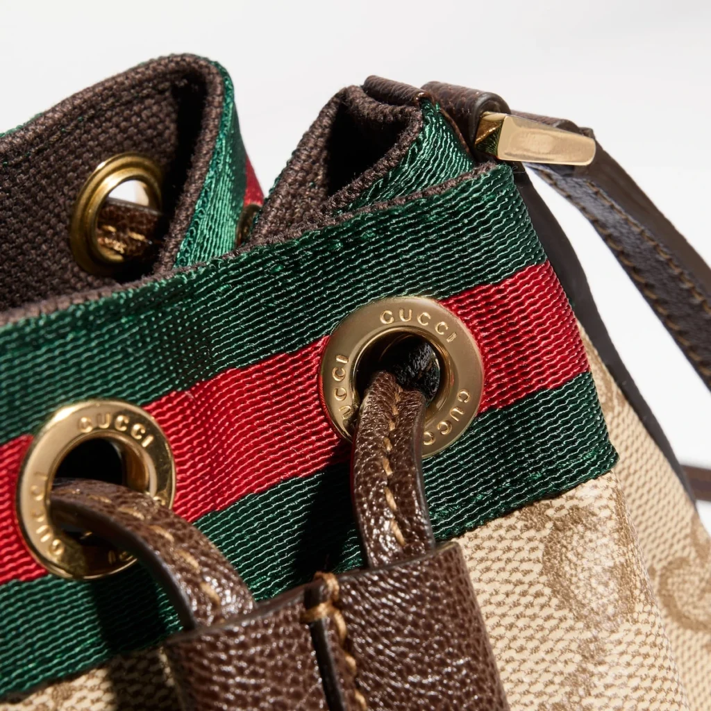 Gucci Venice Small Bucket Bag - Beige